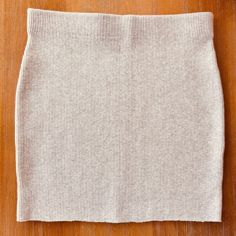 Express Light Gray Ribbed Skirt - Picture 4 of 11